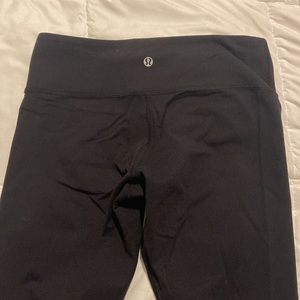 Lululemon leggings black size 6